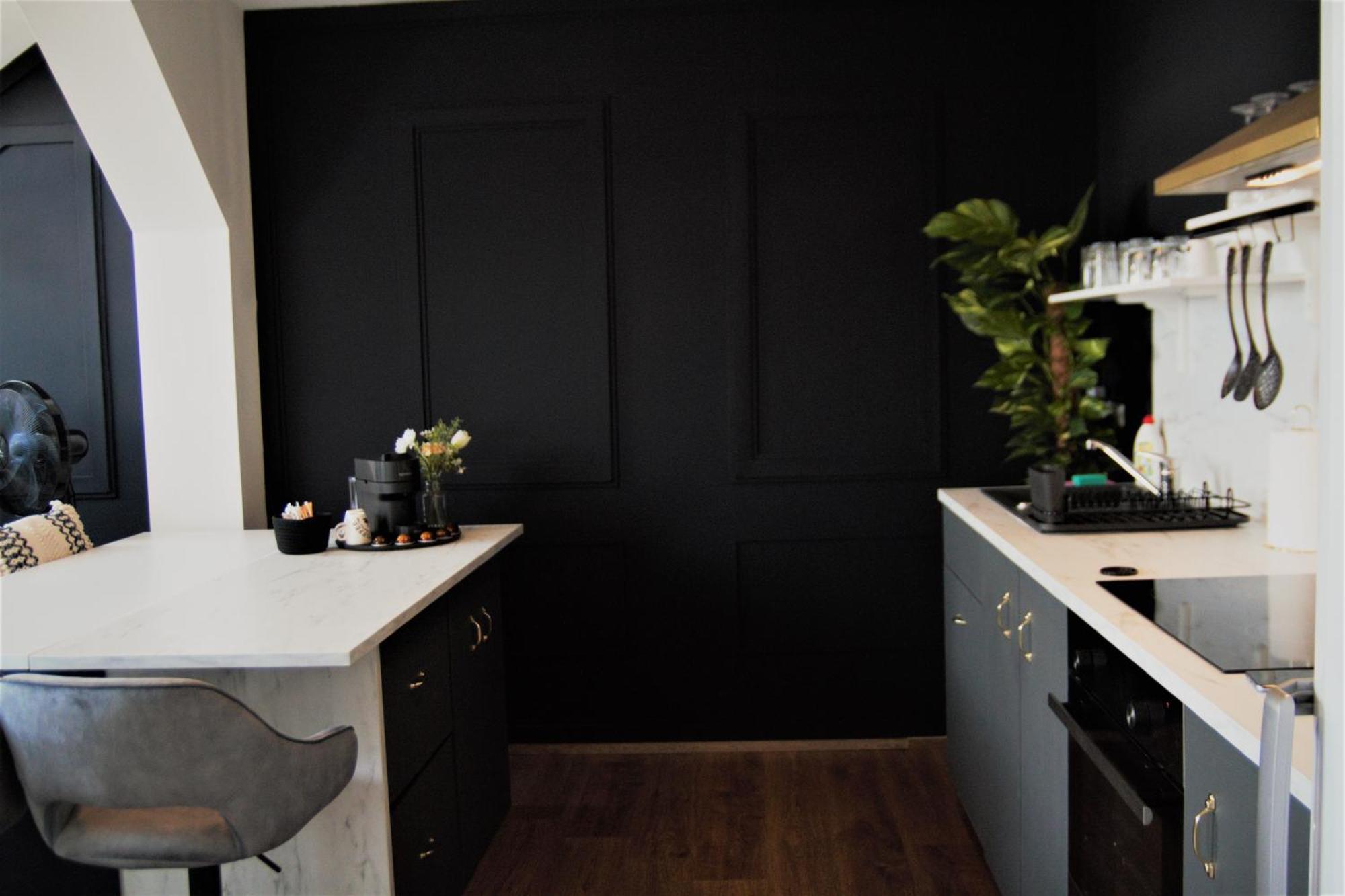 Spacious Flat & Parking Possibility, 3 Stops To Wenceslav Square Prague Exterior photo